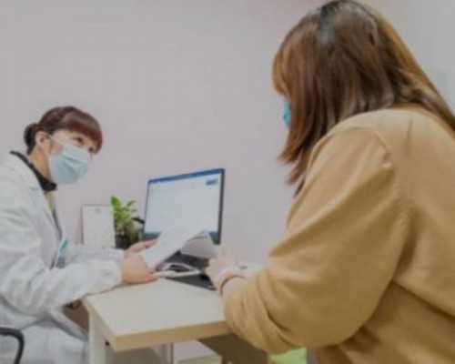 国内如何挑选供卵者,鲜胚移植条件有哪些(鲜胚和冻胚哪个成功率高)