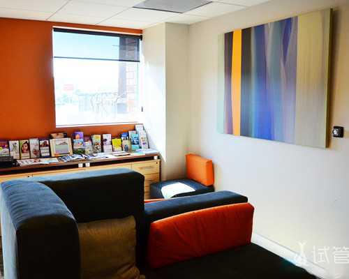 国内供卵最大的公司,三代试管选男女多少钱?费用十万够吗?